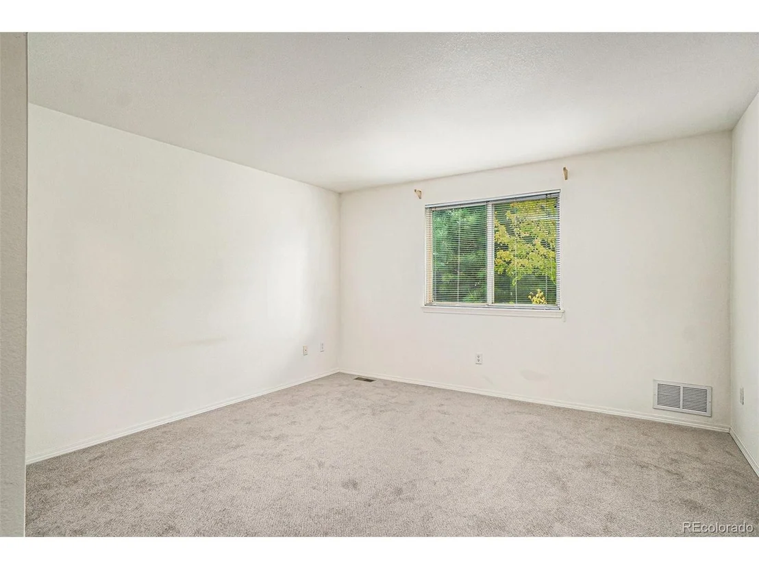 Photo of 6520 Stagecoach Ave