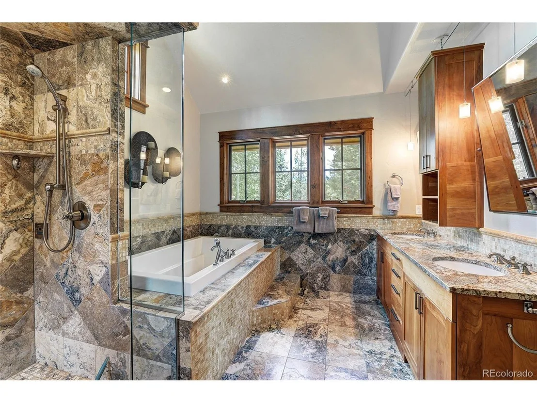 Photo of 805 Highfield Trl