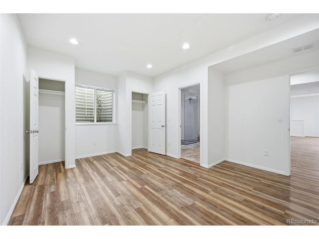 Photo of 42007 Westchester Cir
