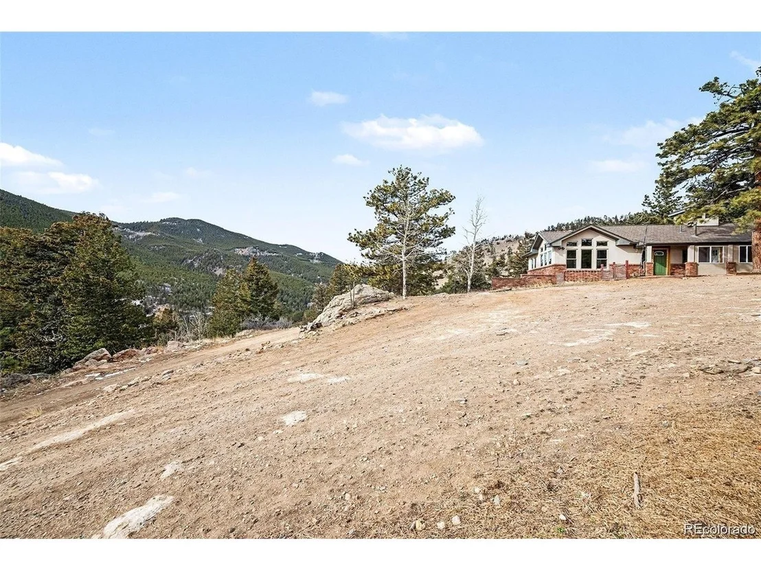 Photo of 6094 Pyrenees Trl