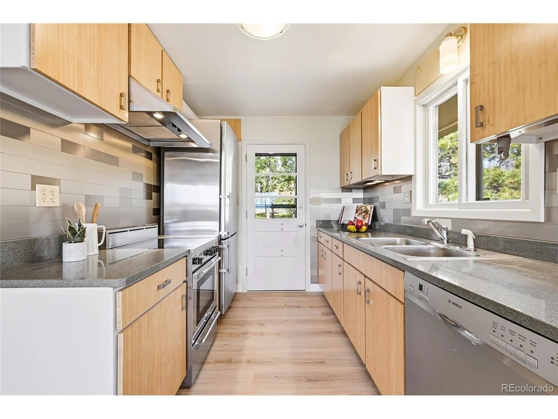 Photo of 10568 Walters Cir