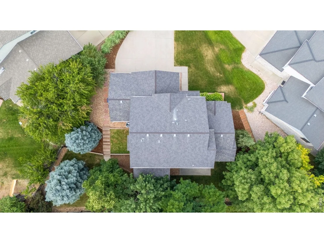 Photo of 2413 Willow Ln