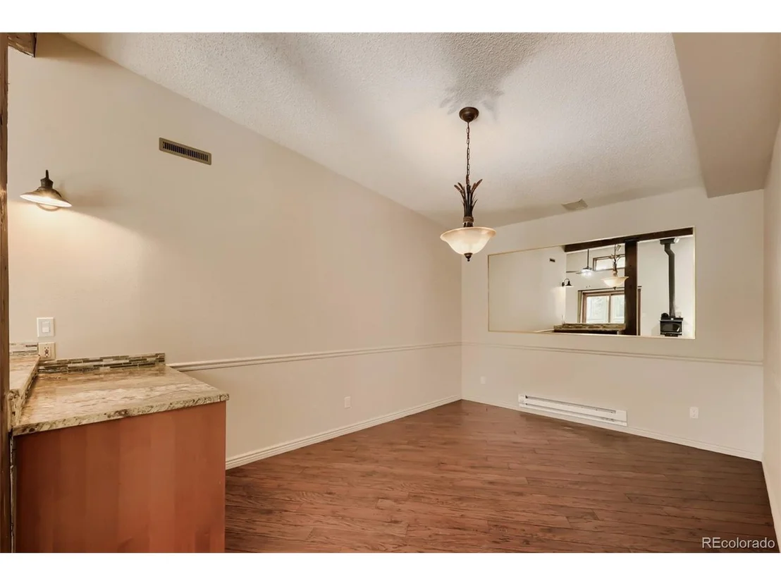 Photo of 720 N Bluff Dr