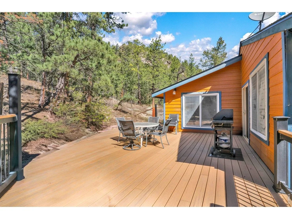 Photo of 527 Hemlock Dr