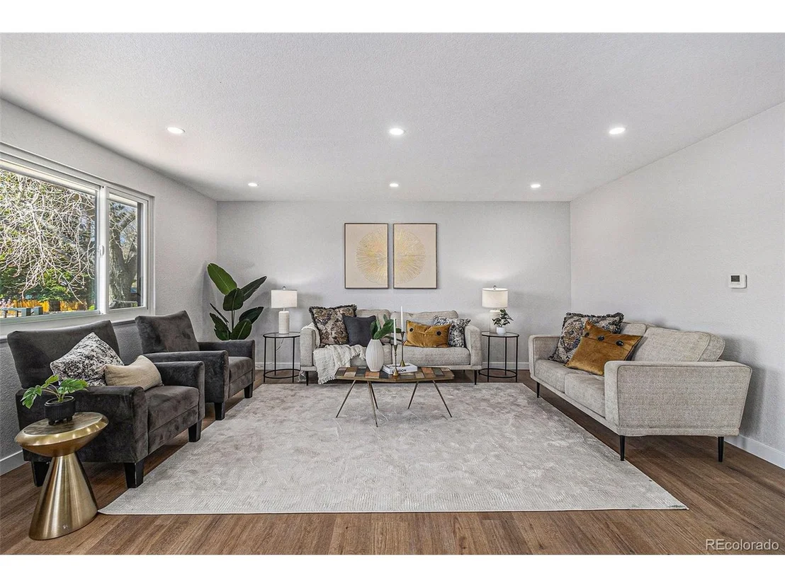 Photo of 6711 Field St