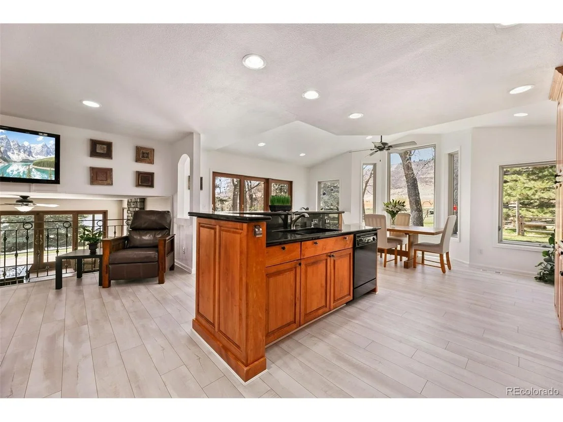 Photo of 4017 Spruce Dr