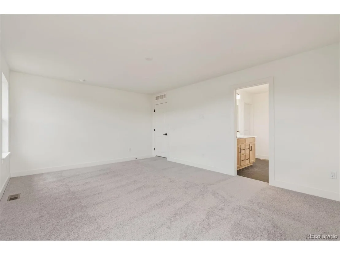 Photo of 1597 Bloom St