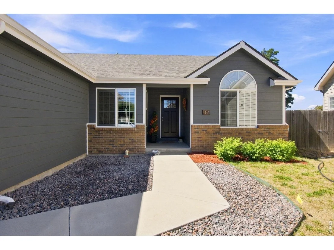 Photo of 32 Sandstone Dr