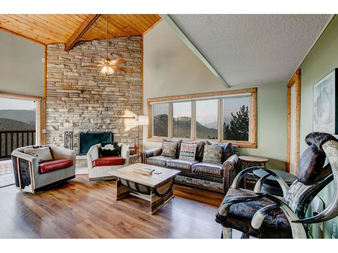 Photo of 301 Pine Tree Dr