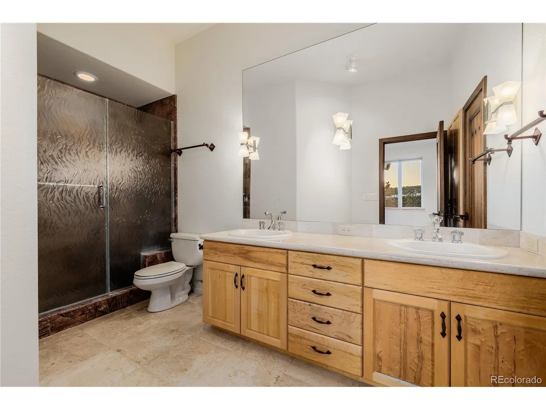 Photo of 1077 Carriage Hills Dr