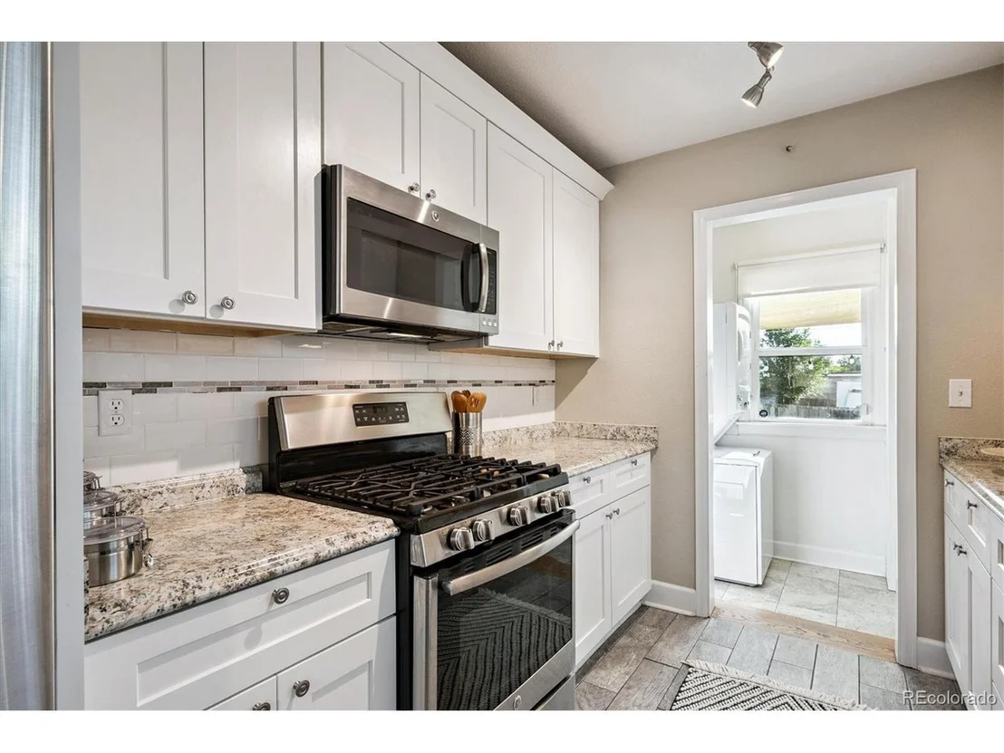 Photo of 310 King St