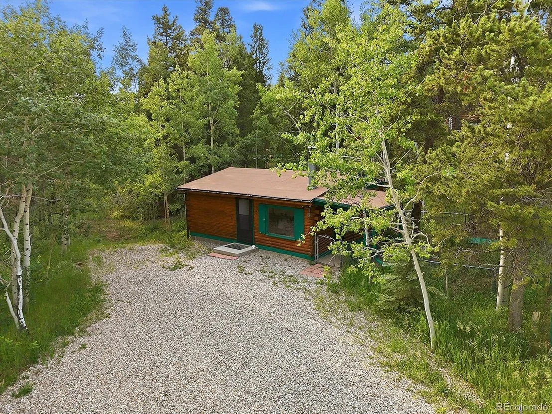 Photo of 464 Long Trail Rd