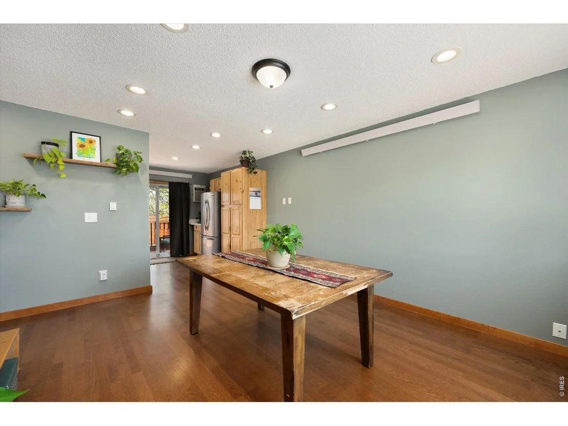 Photo of 811 Table Mountain Ct