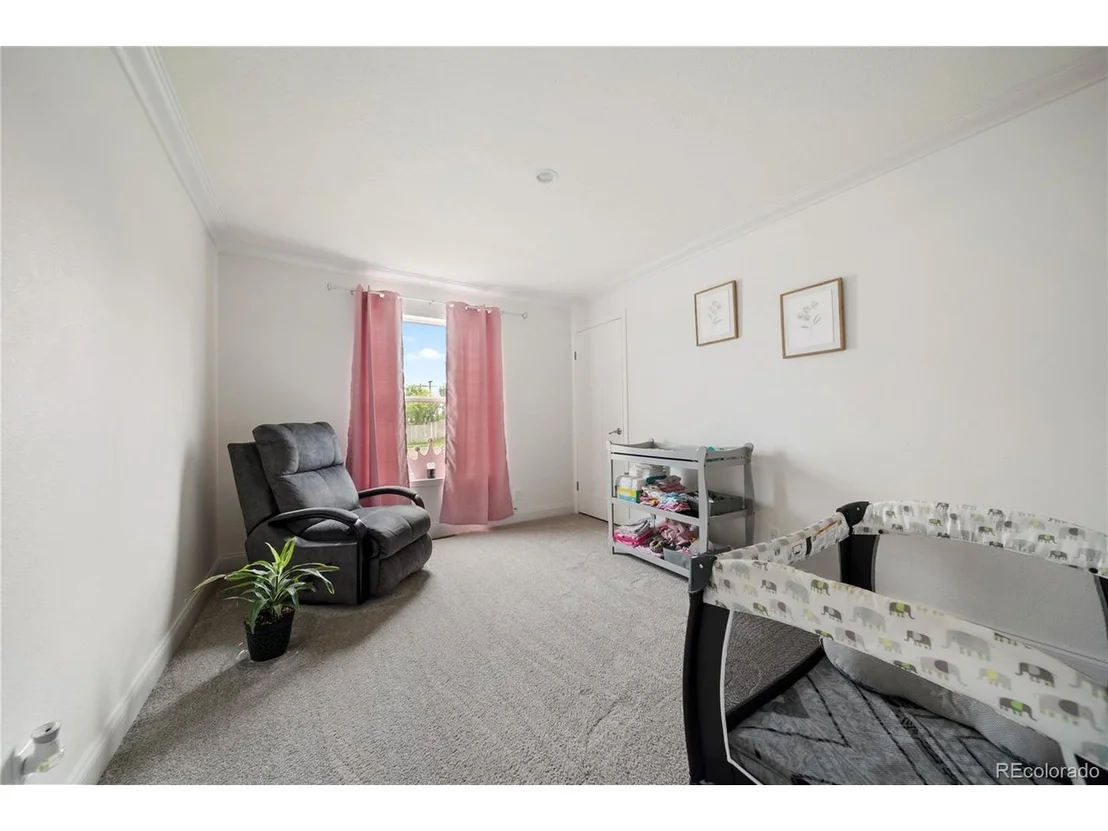 Photo of 539 W 9th St