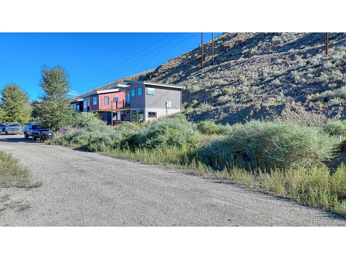 Photo of 7 Hillside Dr