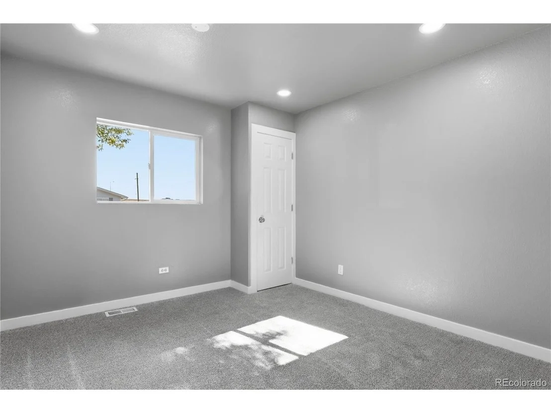 Photo of 9465 Damon Dr