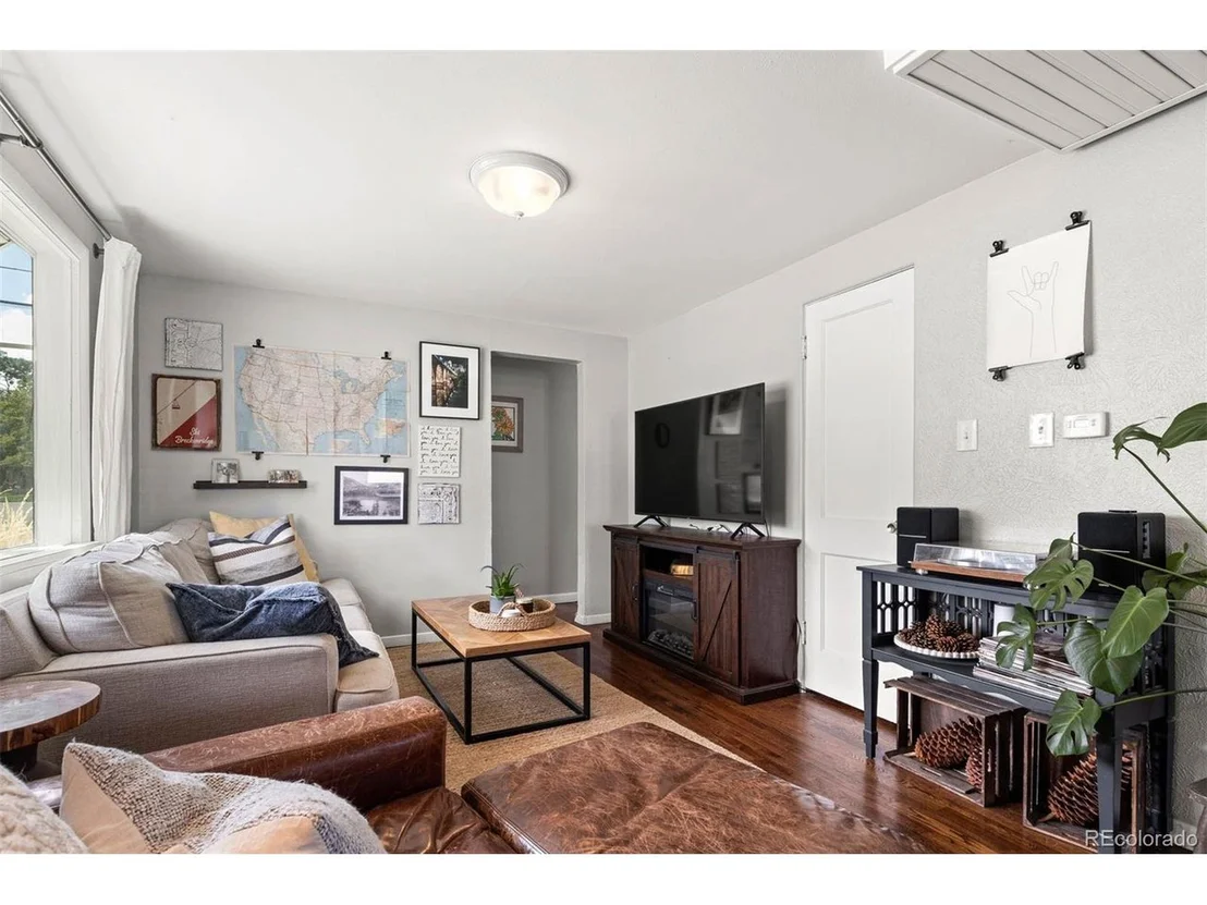 Photo of 4641 W Short Pl