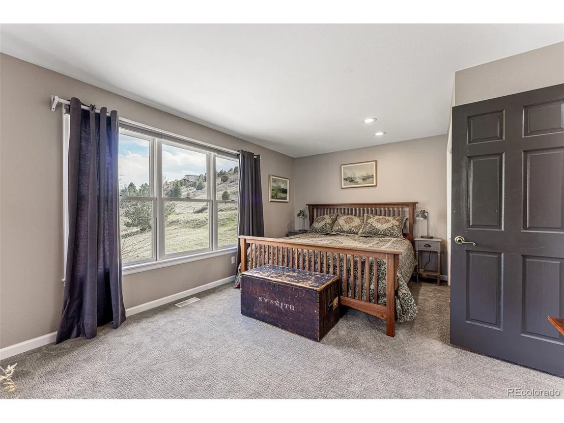 Photo of 5911 Crestbrook Dr