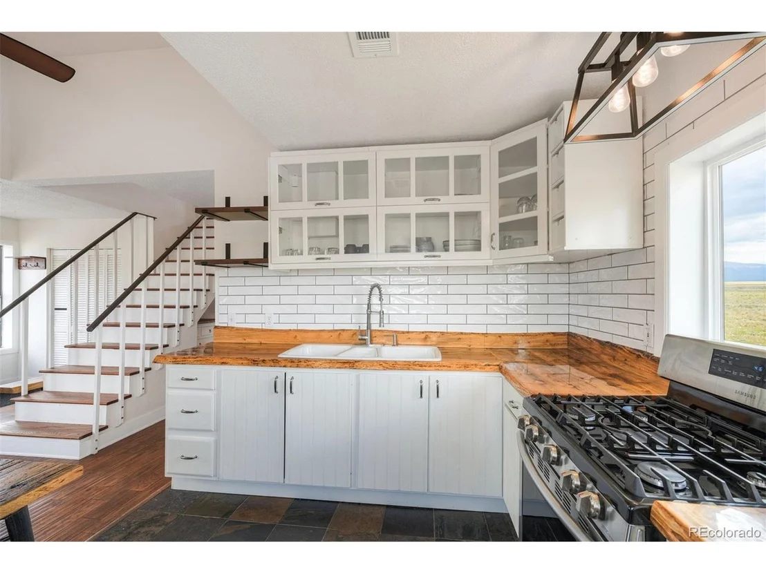Photo of 137 Western Bee Ln