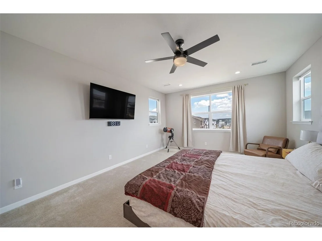 Photo of 5699 Amarosa Dr