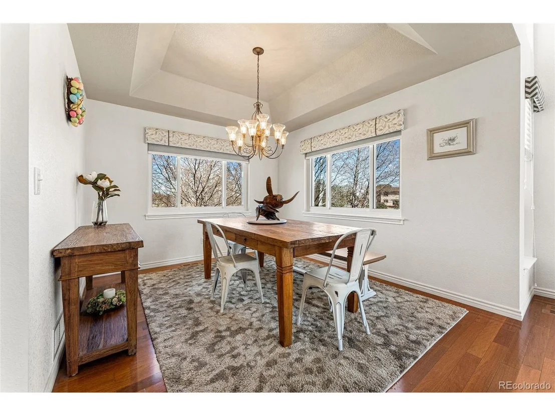 Photo of 3923 Hawthorne Cir