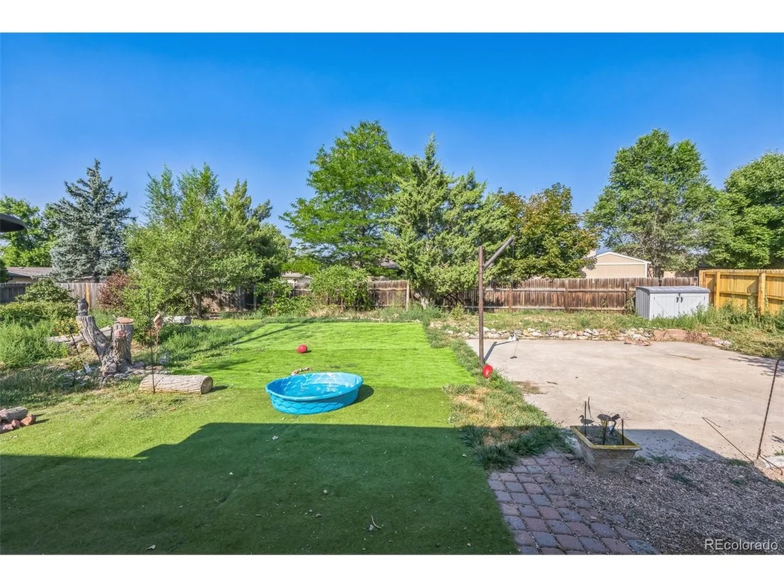 Photo of 11084 Clermont Dr