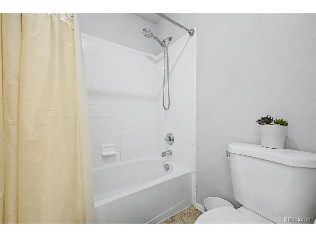 Photo of 9815 Eagle Creek Cir