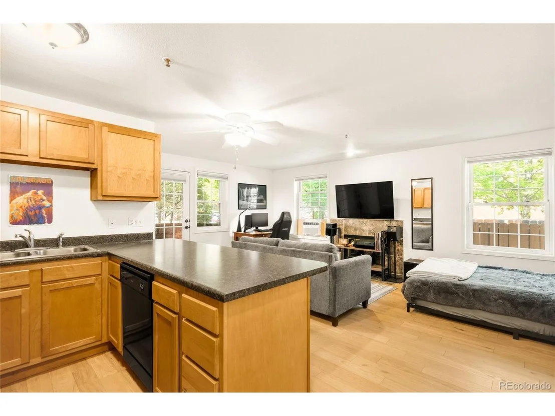 Photo of Unit 210 at 1405 Broadway