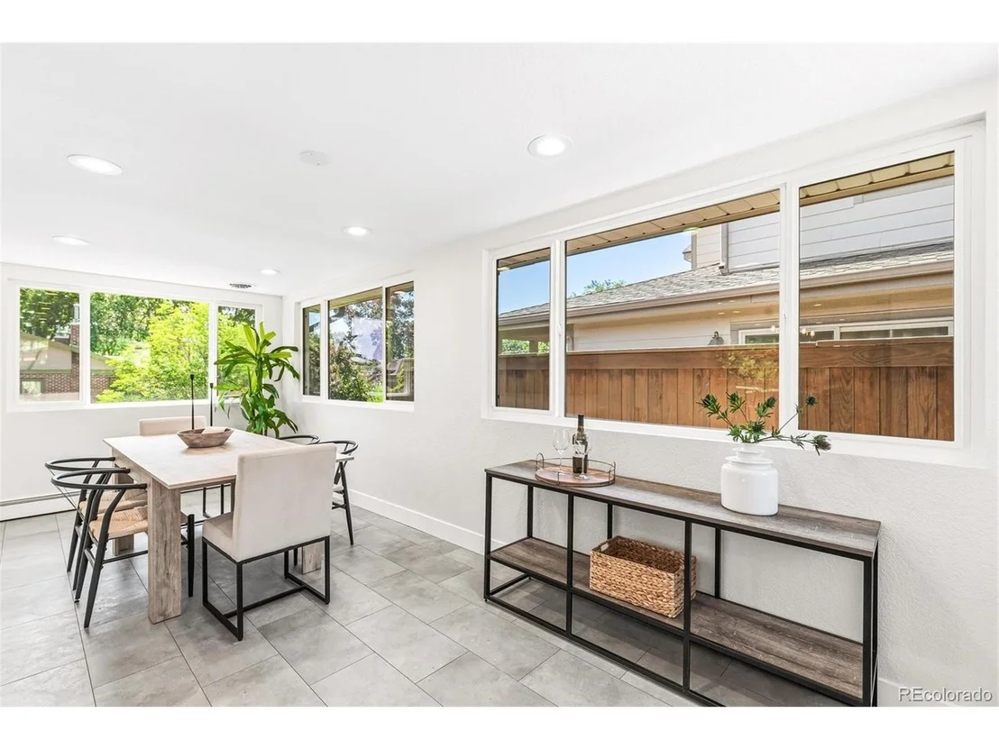 Photo of 3100 W Denver Pl