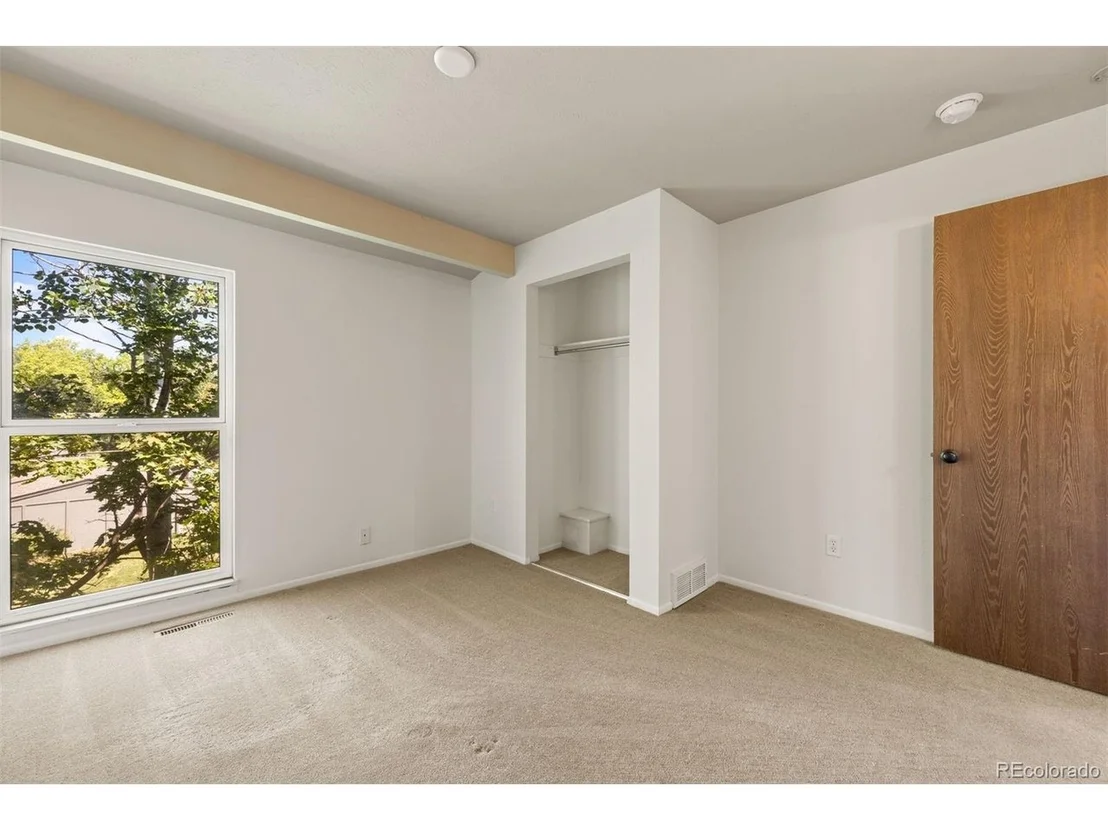 Photo of Unit D at 1325 Bear Mountain Dr