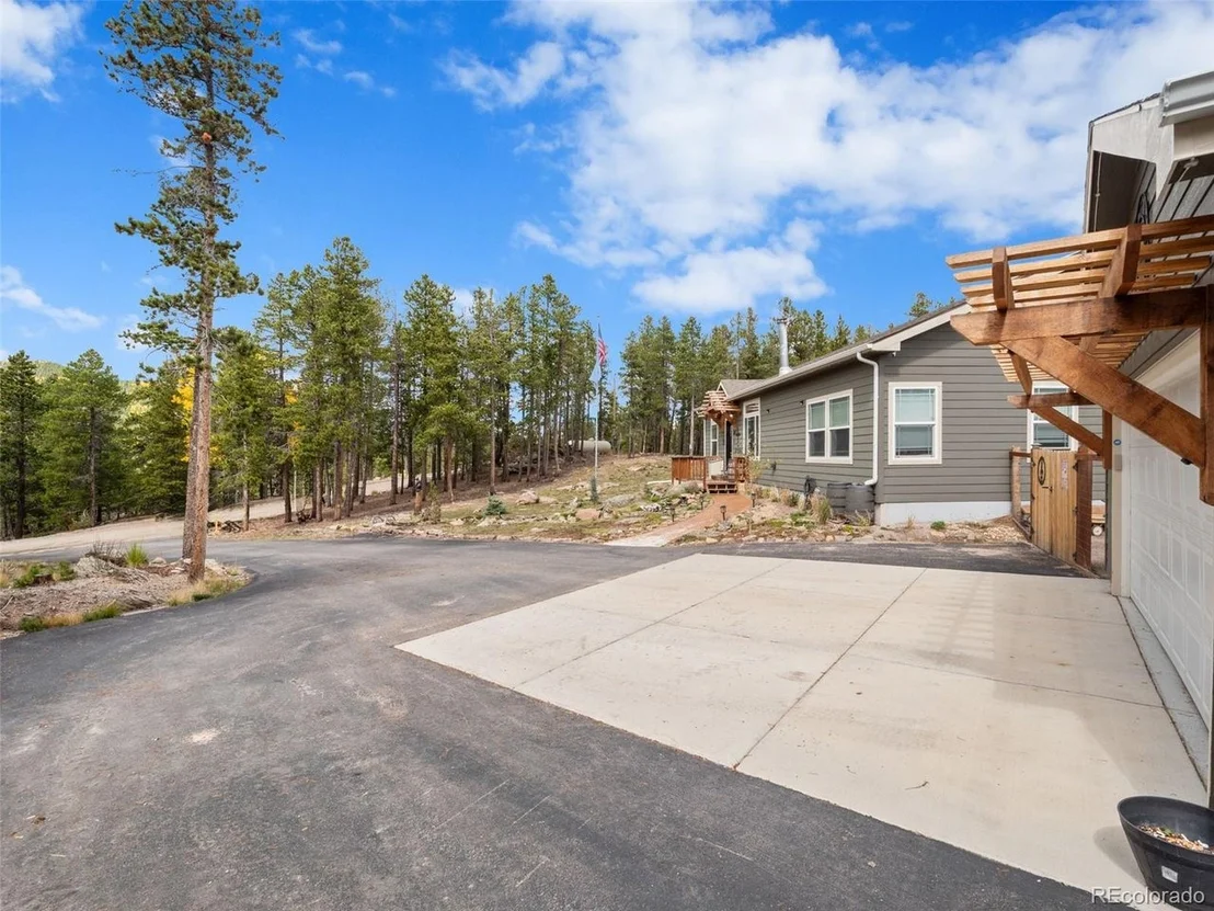 Photo of 74 Valley View Ln