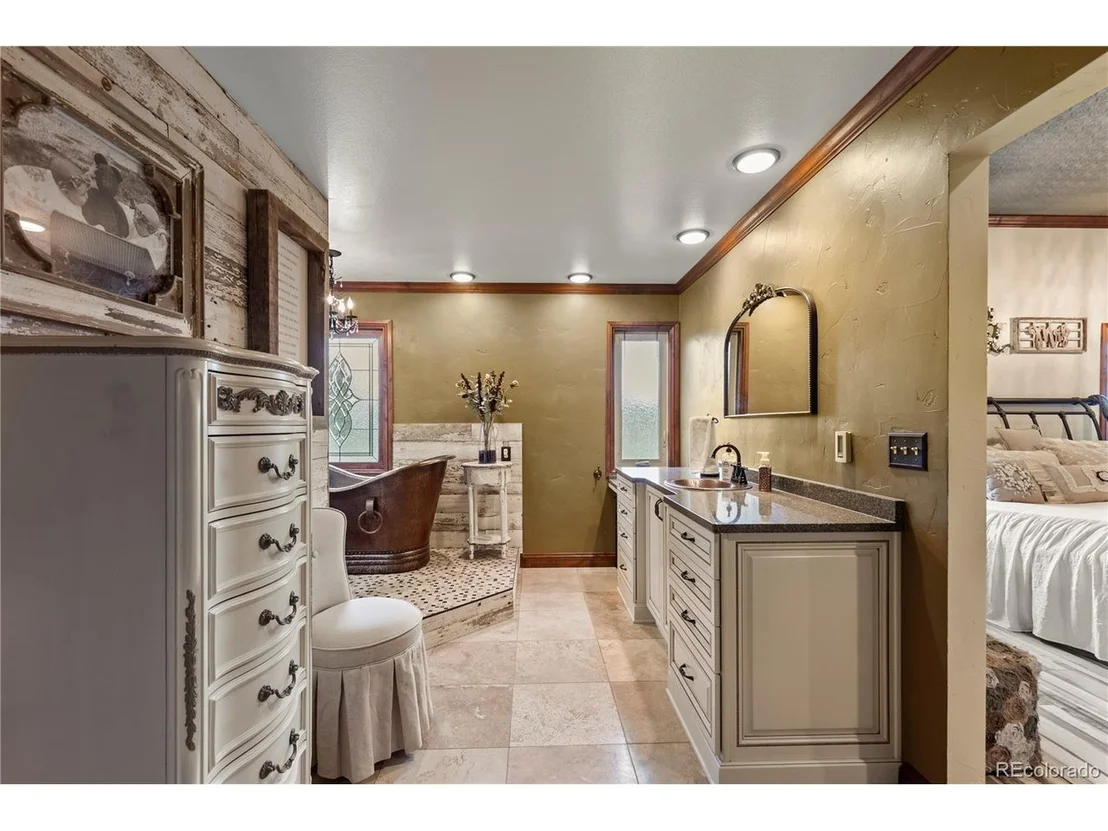 Photo of 10247 Pine Valley Dr