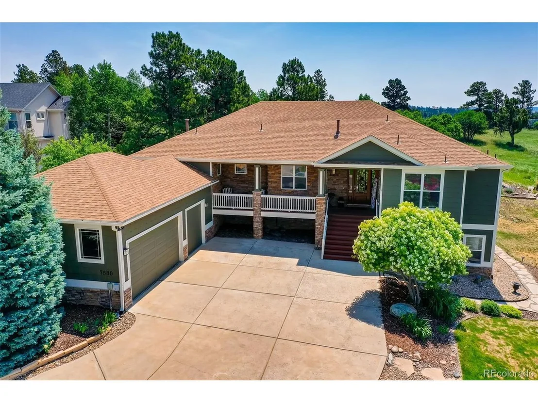 Photo of 7589 Nuthatch Cir