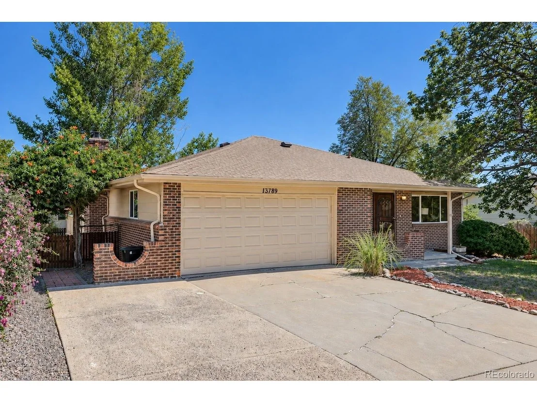 Photo of 13789 Omega Cir
