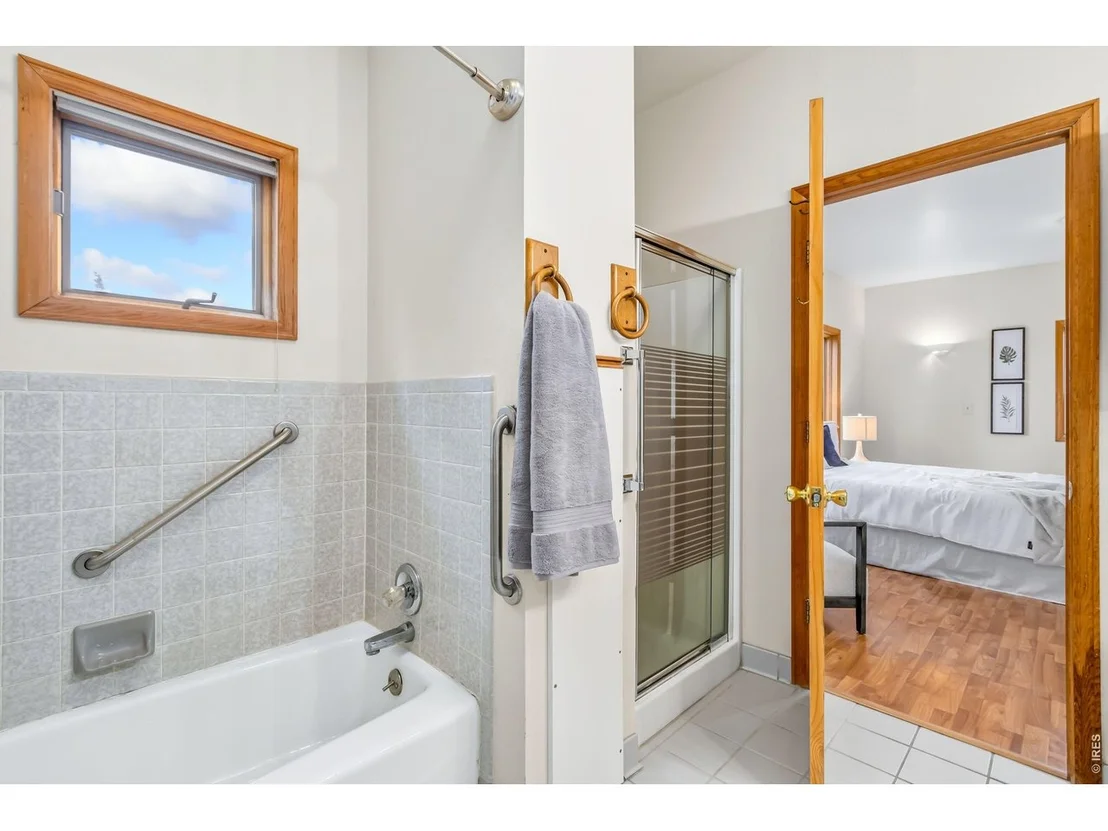 Photo of 400 Gait Cir