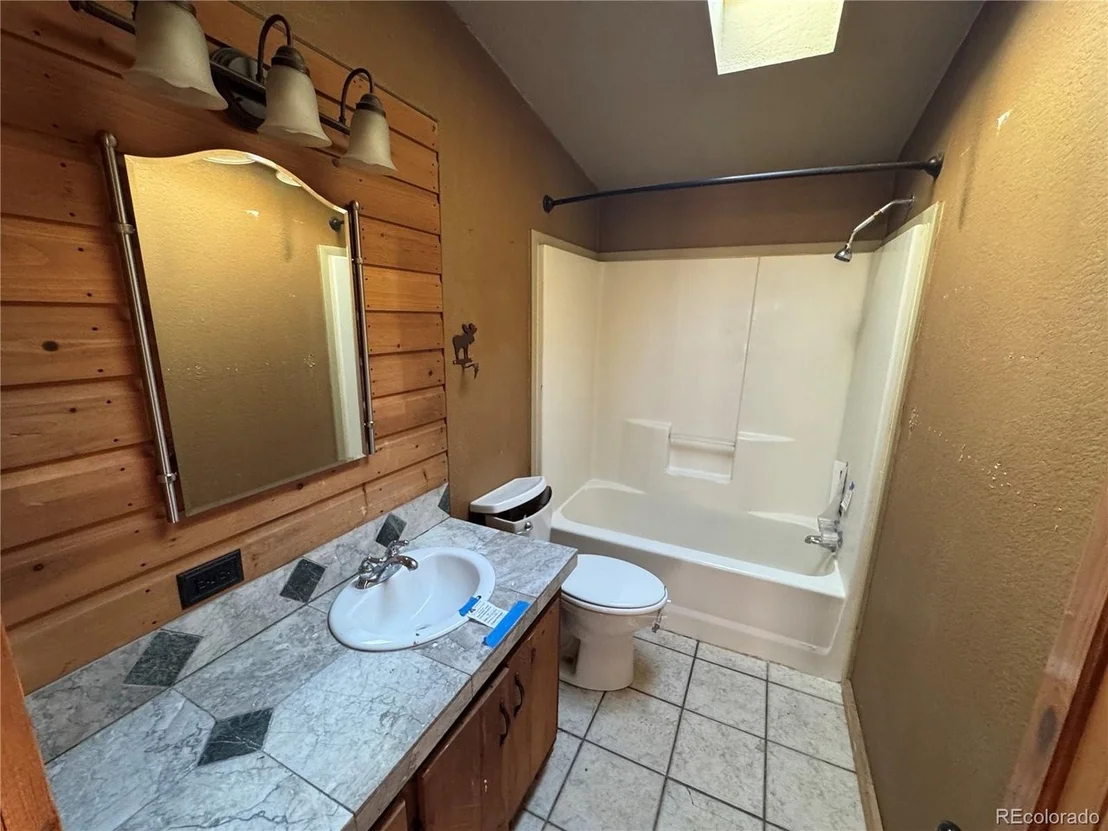 Photo of 1534 Roland Dr