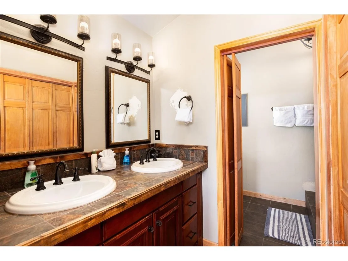 Photo of 1301 Sheep Ridge Rd