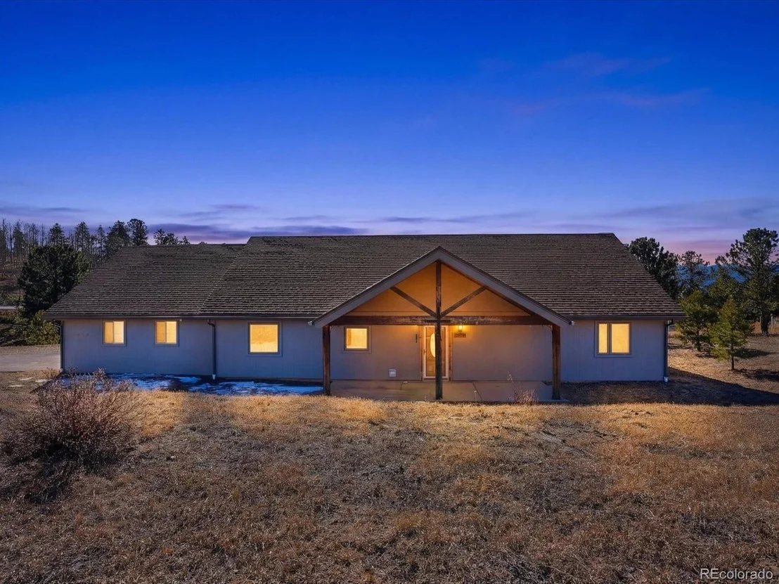 Photo of 2979 Coyote Cir