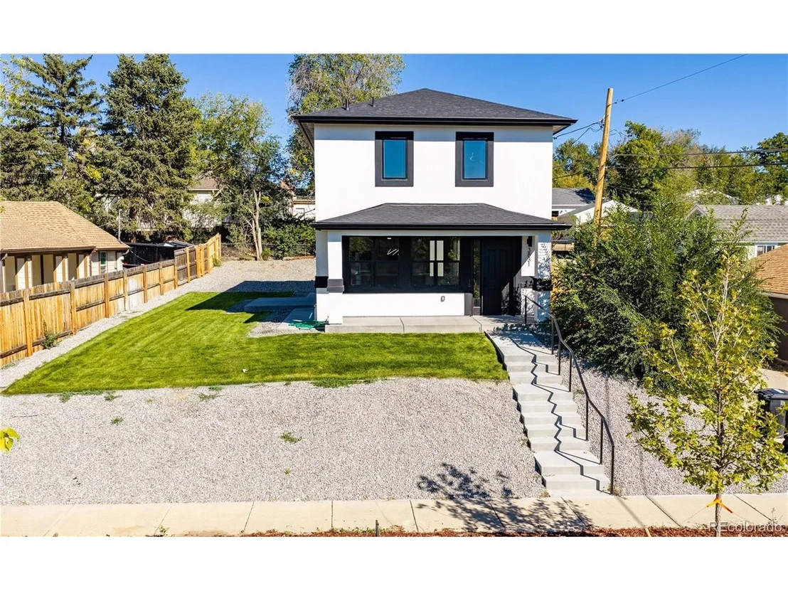 Photo of 3831 W 3rd Ave
