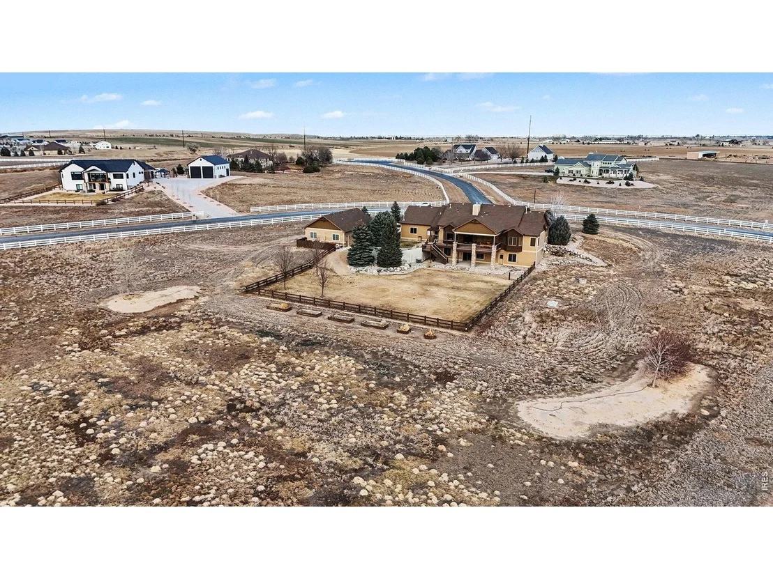 Photo of 39111 Hilltop Cir