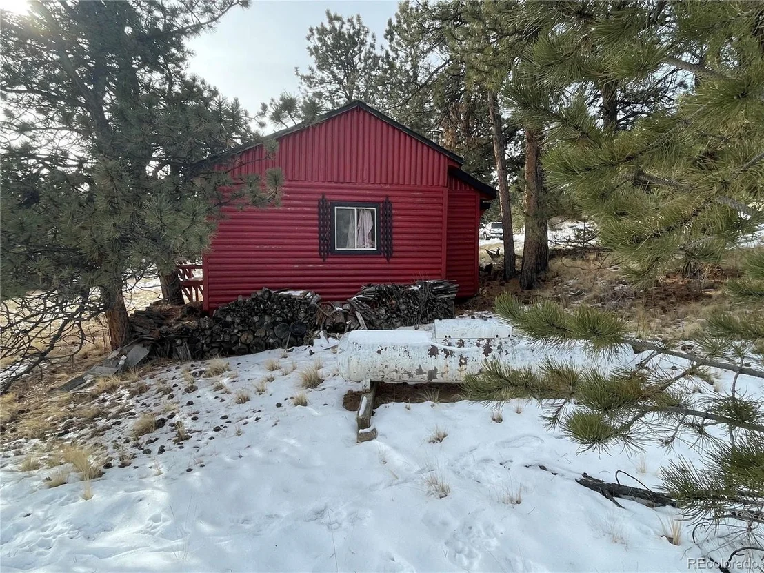 Photo of 586 Spring St