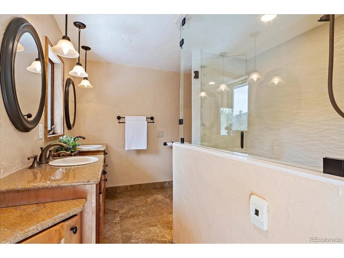 Photo of 81 Mountain View Dr