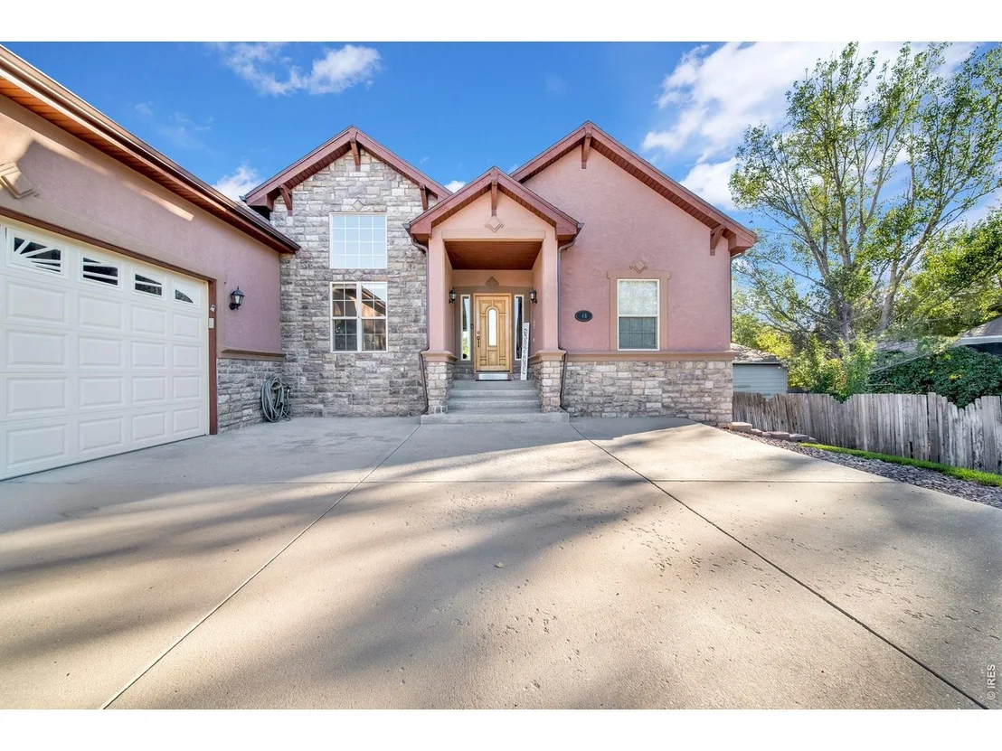 Photo of 48 Bachar Dr
