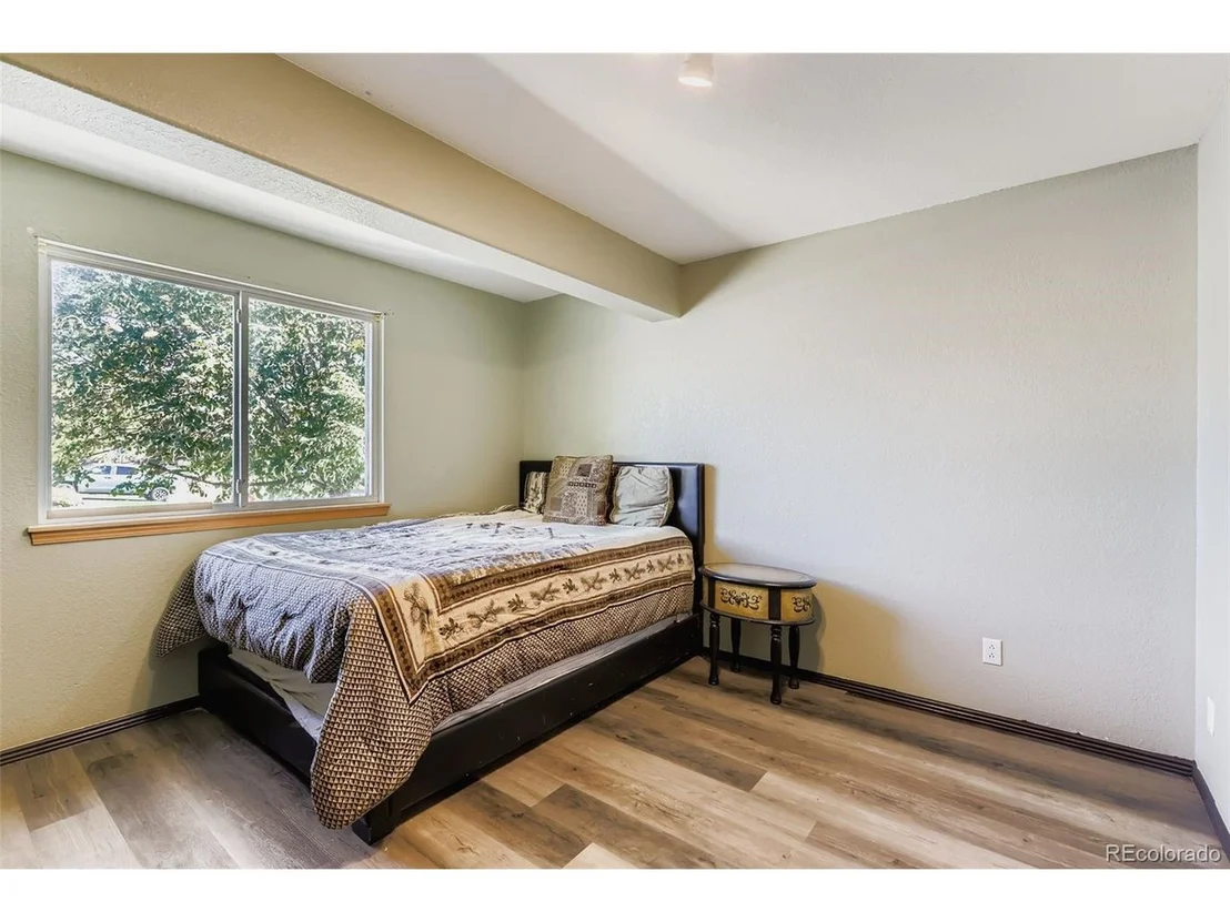 Photo of 6200 Sparrow Ave