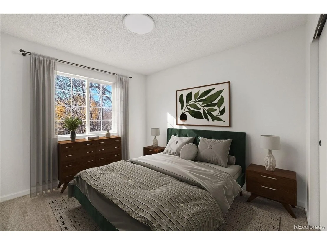 Photo of 1906 Wildrose Dr