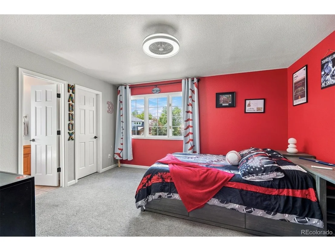 Photo of 10182 Knoll Cir