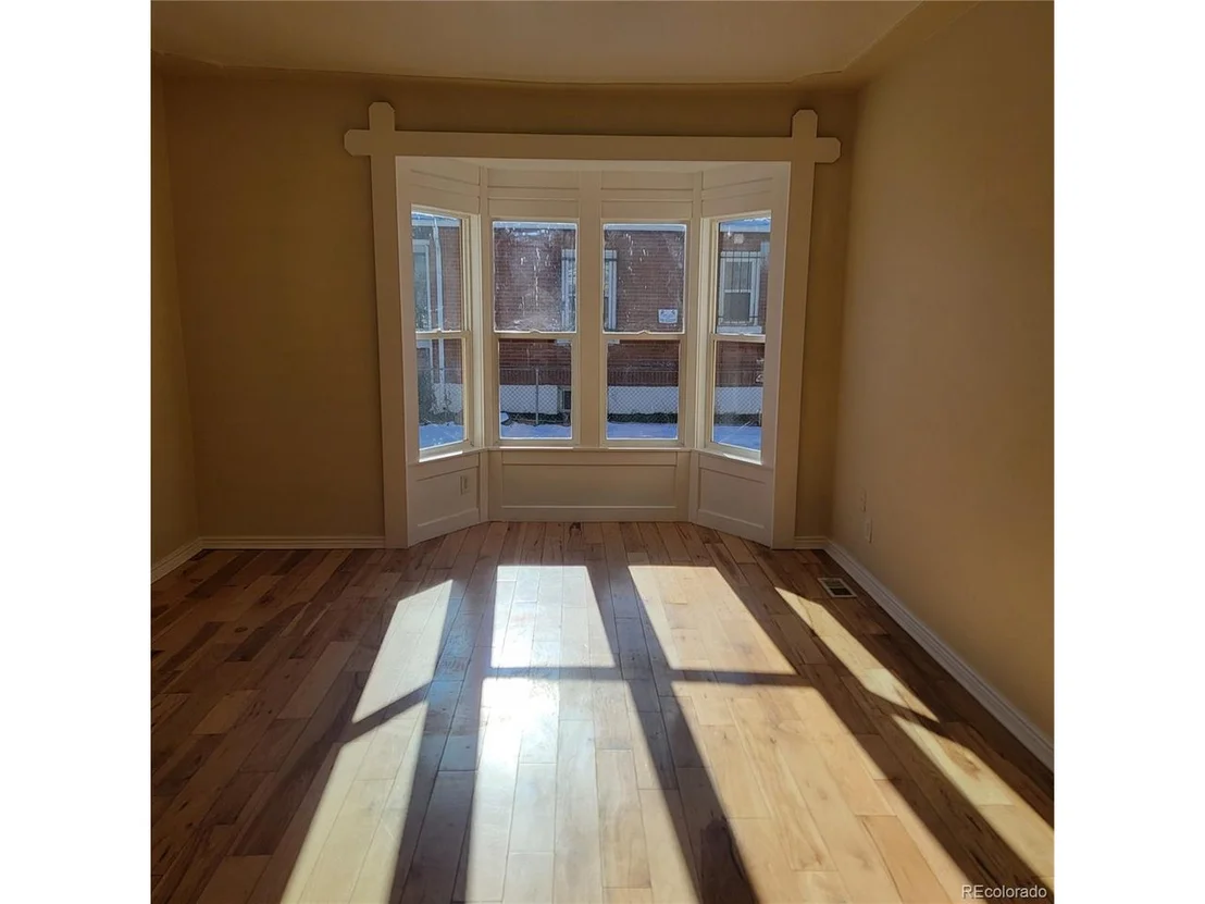 Photo of 4783 High St
