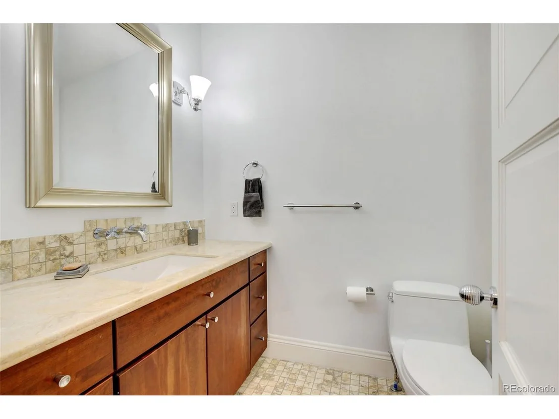 Photo of 1719 Mapleton Ave