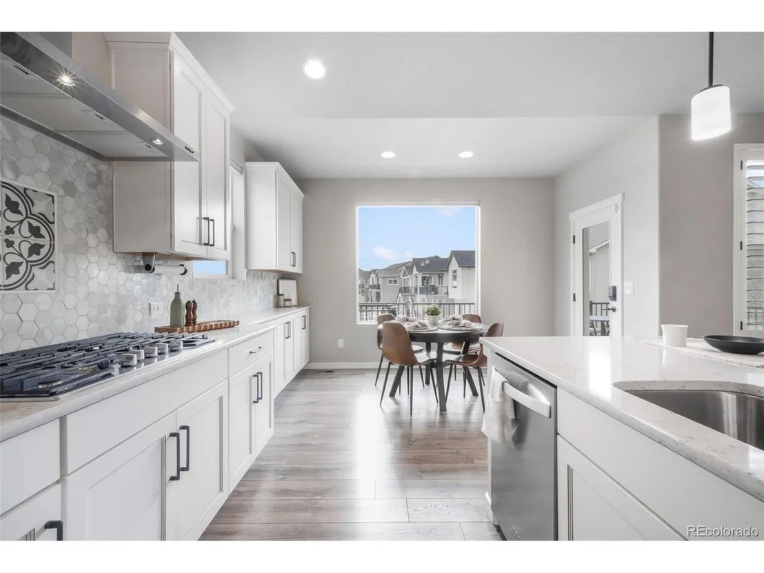 Photo of 2573 Lakes Edge Dr