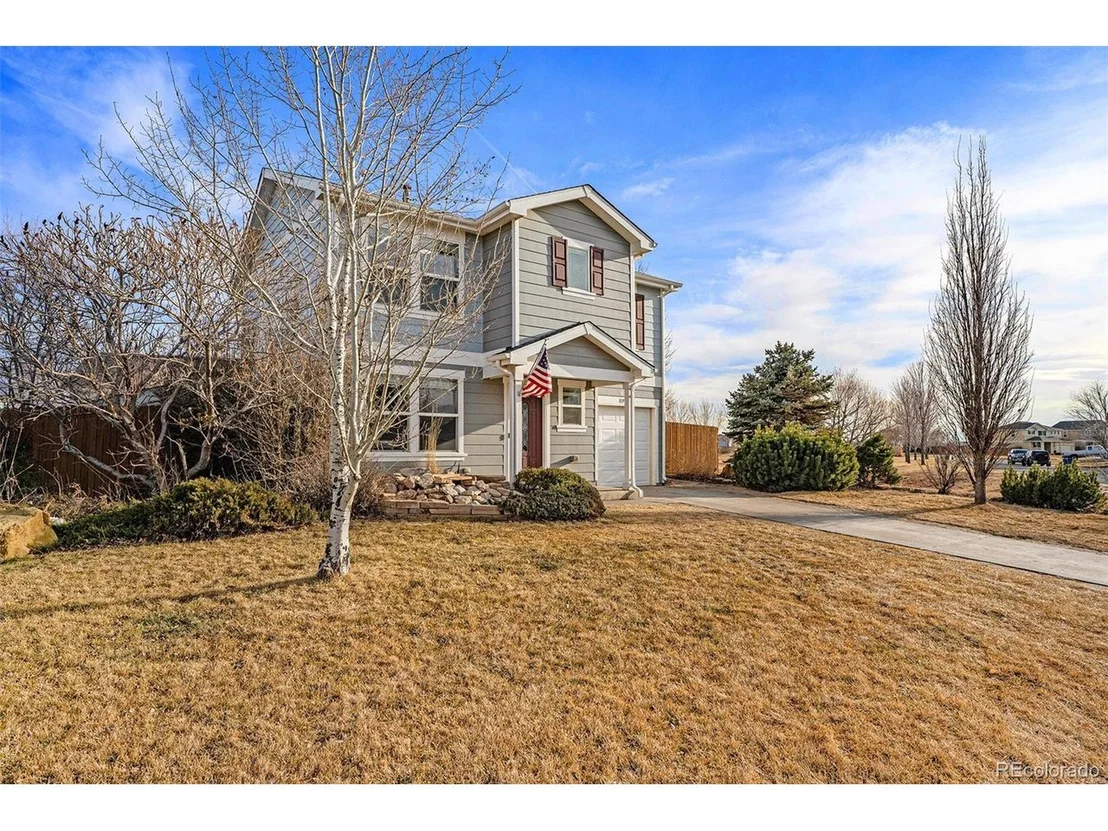 Photo of 819 Willow Dr
